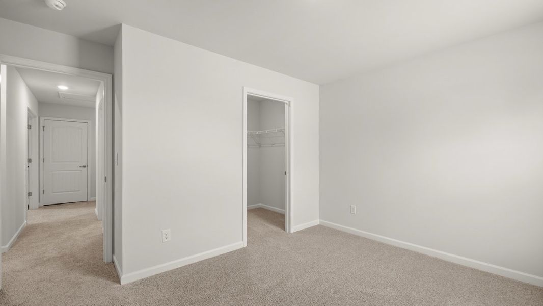 Representative unfurnished interior of a home built from the Salem by D.R. Horton in Fairway 17 at Mirror Lake, Villa Rica (Image 46).