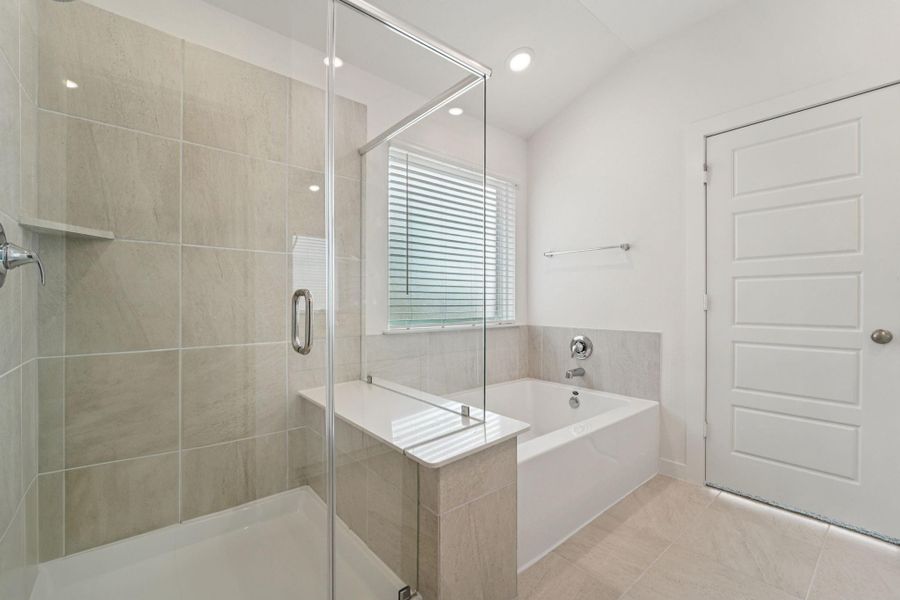 Furnished interior view inside a new home in Southwinds, Baytown (Image 9). Furnished interior view inside a new home in Southwinds, Baytown (Image 9).