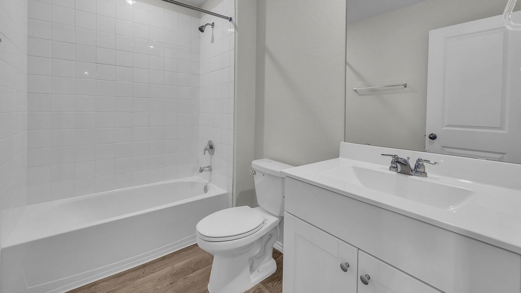 Representative furnished interior of a home built from the The Davis by D.R. Horton in Ladera, Luling (Image 11).