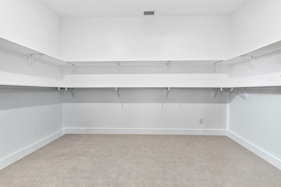 Spacious, unfurnished interior of a new home in Light Farms Graham/Reagan, Celina (Image 23).