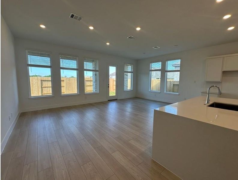 **Photos are illustrative only. This is not the actual homesite.**