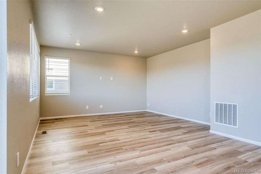 Spacious, unfurnished interior of a new home in Buffalo Highlands: The Flora Collection, Commerce City (Image 22).