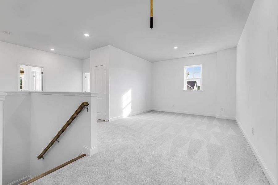 Spacious, unfurnished interior of a new home in Bennett Farm, Loganville (Image 20).