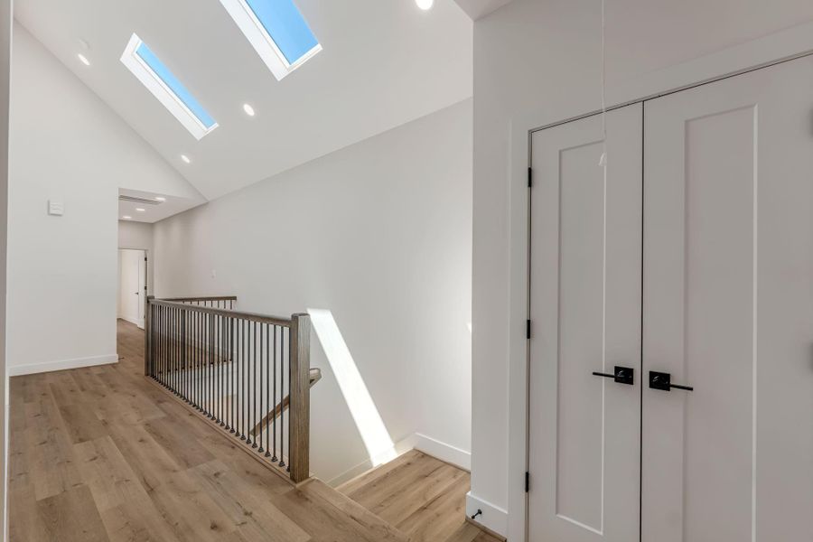 Spacious, unfurnished interior of a new home in , Houston (Image 29).
