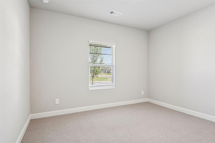 Spacious, unfurnished interior of a new home in Windmore, Princeton (Image 21).