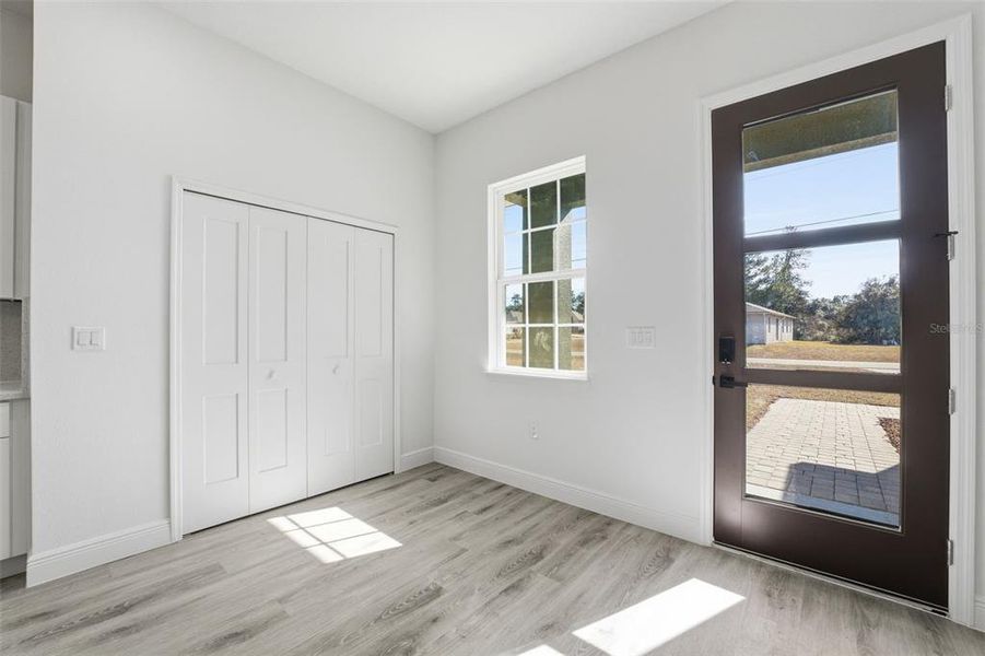 Spacious, unfurnished interior of a new home in , Ocala (Image 23).