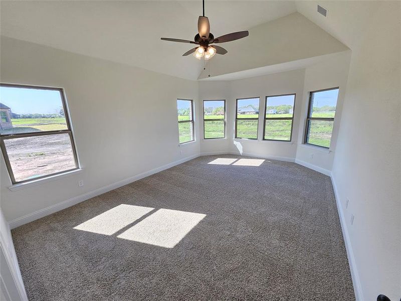 Spacious, unfurnished interior of a new home in Trails of Trenton, Trenton (Image 14).