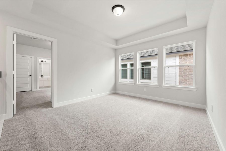 Spacious, unfurnished interior of a new home in Elyson - 40', Katy (Image 17).