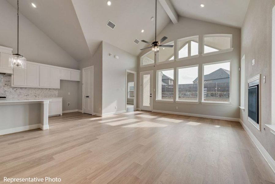 Representative unfurnished interior of a home built from the Grand Falls by Grand Homes in Dominion of Pleasant Valley, Wylie (Image 13).