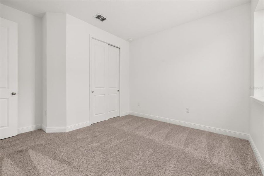 Spacious, unfurnished interior of a new home in Green Key Village, Lady Lake (Image 21).