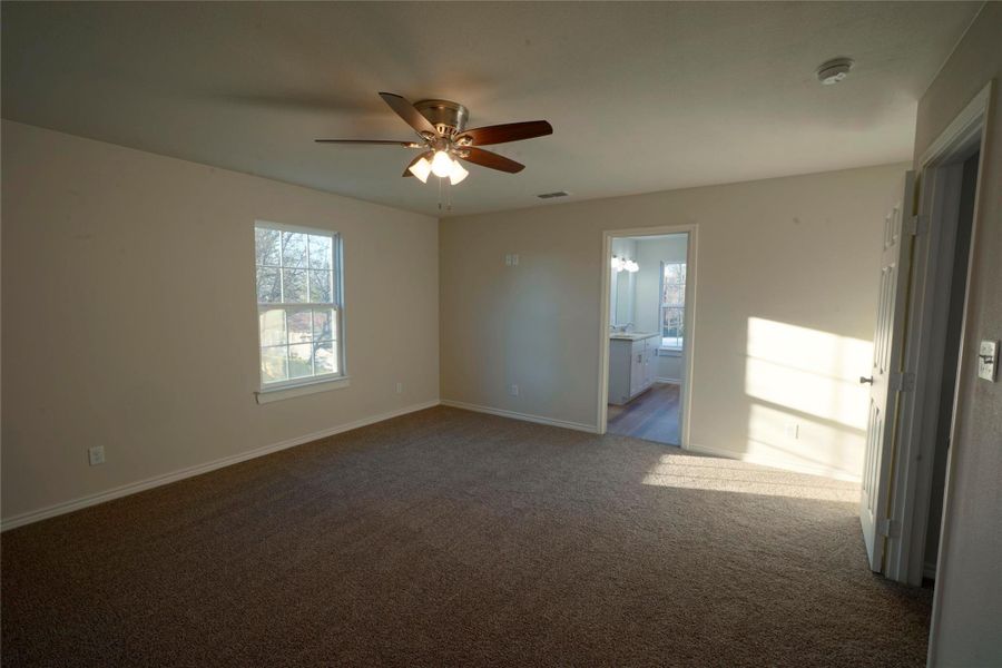 Spacious, unfurnished interior of a new home in , Longview (Image 23). Spacious, unfurnished interior of a new home in , Longview (Image 23).