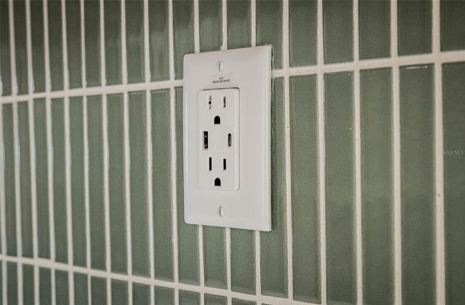 Close-up of interior finishes inside a home in , Weeki Wachee (Image 33).