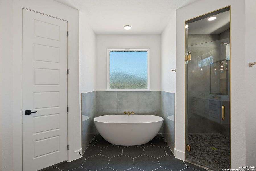 Image 21 of a home in .