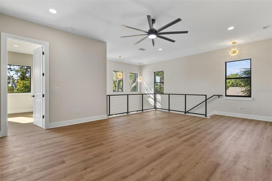 Spacious, unfurnished interior of a new home in , Tampa (Image 40).