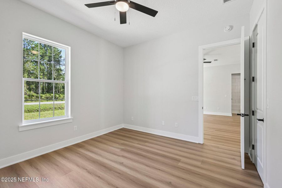 Spacious, unfurnished interior of a new home in , Palatka (Image 18).