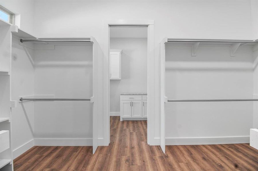 Spacious, unfurnished interior of a new home in , Lindale (Image 28).