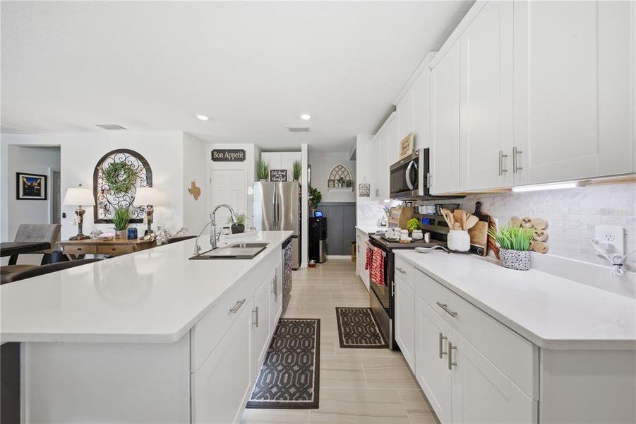 Furnished interior view inside a new home in , Haines City (Image 16).