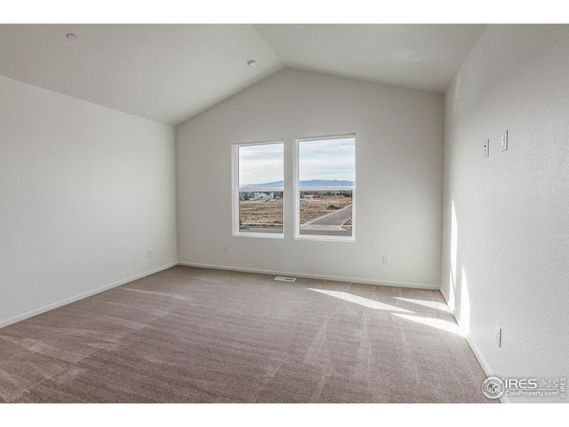 Spacious, unfurnished interior of a new home in , Fort Collins (Image 19).