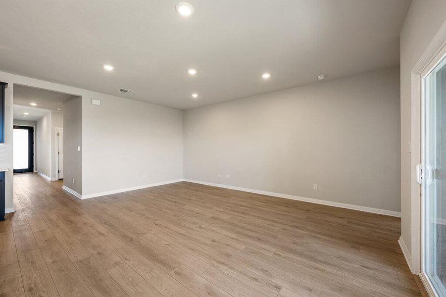 Spacious, unfurnished interior of a new home in Berry Creek Highlands, Georgetown (Image 36). Spacious, unfurnished interior of a new home in Berry Creek Highlands, Georgetown (Image 36).