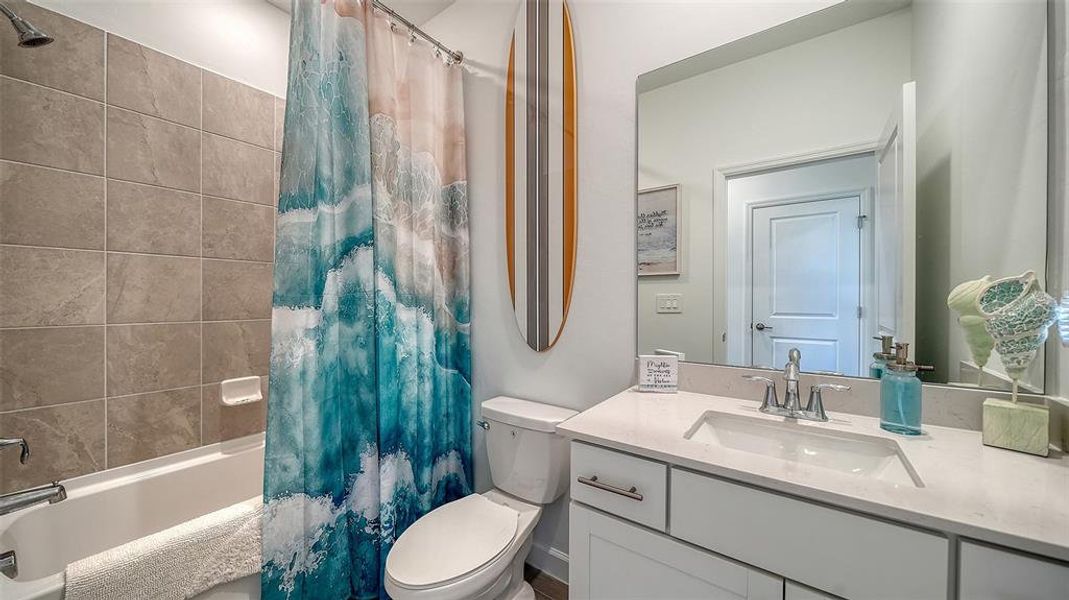 Furnished interior view inside a new home in Lorraine Lakes at Lakewood Ranch, Lakewood Ranch (Image 44).