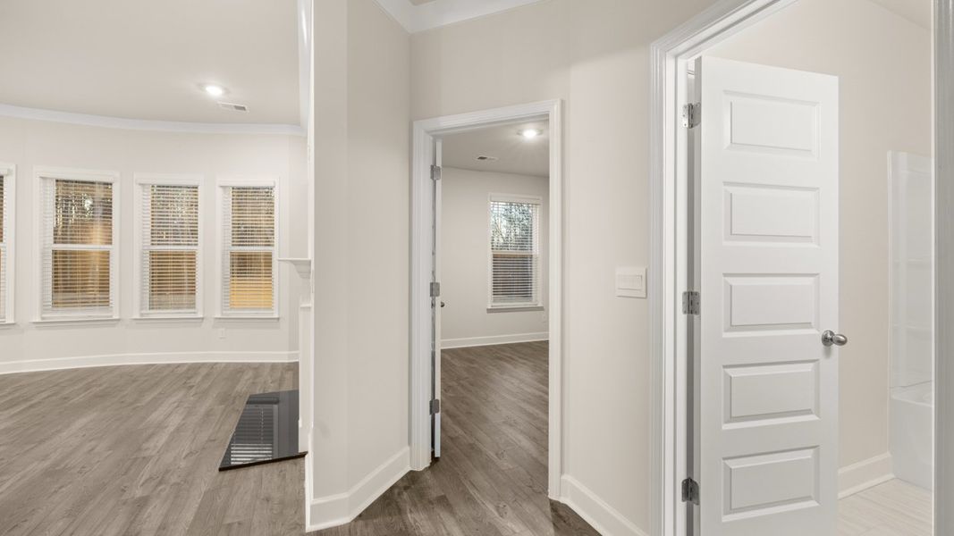 Spacious, unfurnished interior of a new home in Evergreen Crossing, Locust Grove (Image 28).