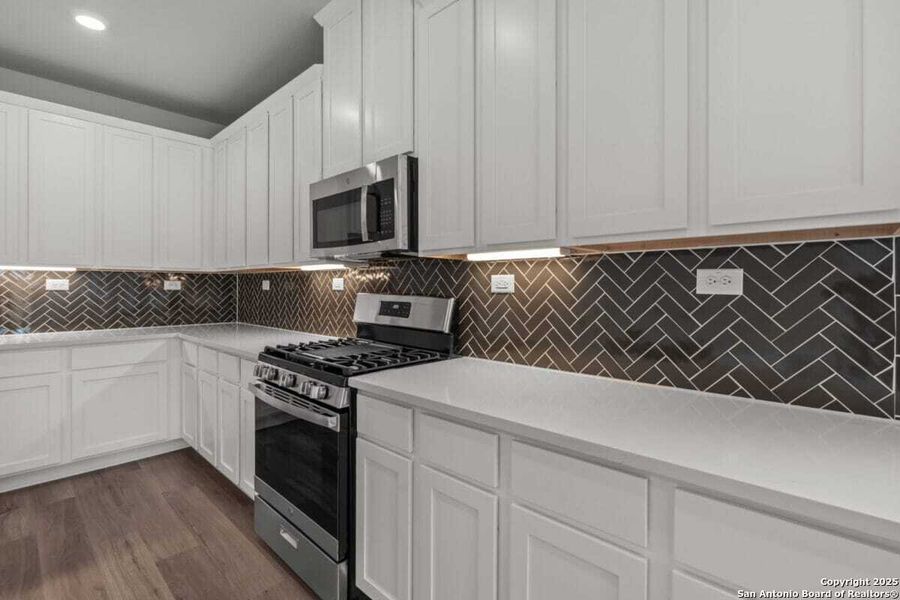 Furnished interior view inside a new home in August Fields, New Braunfels (Image 9).