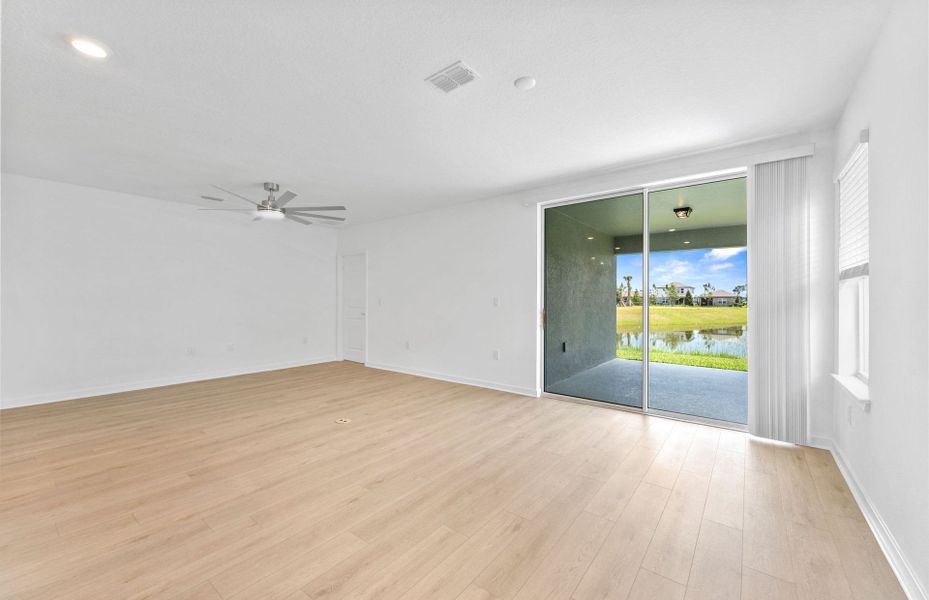 Spacious, unfurnished interior of a new home in Twisted Oaks, Wildwood (Image 16).
