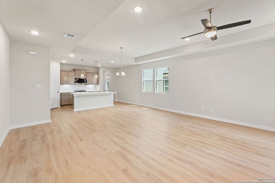 Spacious, unfurnished interior of a new home in Highland Ridge, New Braunfels (Image 13).