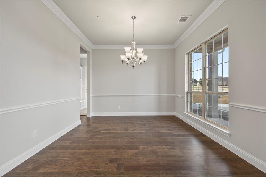 Representative unfurnished interior of a home built from the Riverdale by Windsor Homes in Ridge Pointe Estates, McLendon-Chisholm (Image 21).