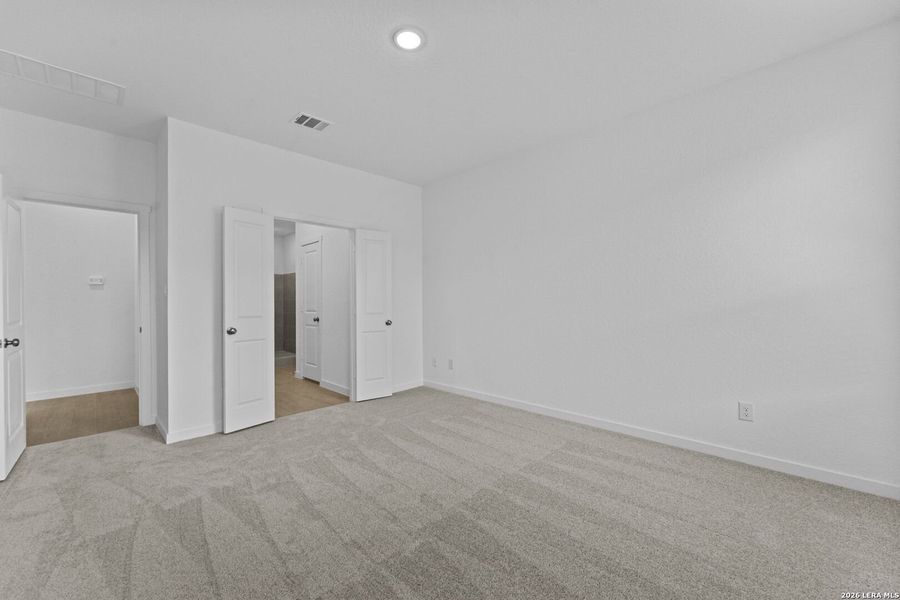 Spacious, unfurnished interior of a new home in Grace Valley, Marion (Image 23).