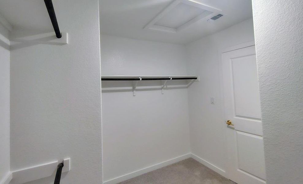 Spacious, unfurnished interior of a new home in Wolf Ranch, Georgetown (Image 30).