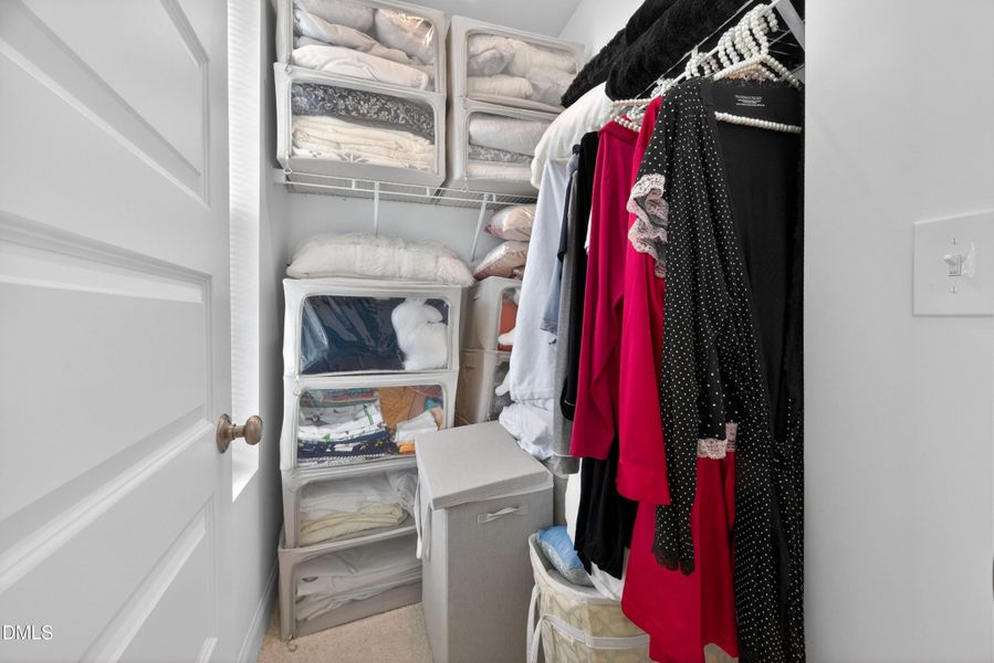 022-property-primary-closet