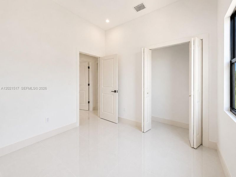 3RD BEDROOM 3RD BEDROOM