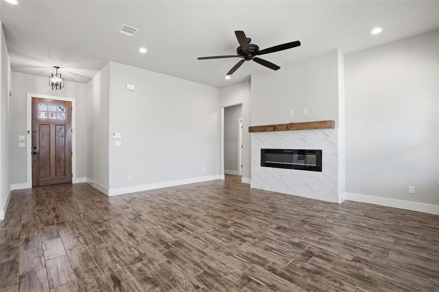 Spacious, unfurnished interior of a new home in Whispering Winds, Springtown (Image 38).