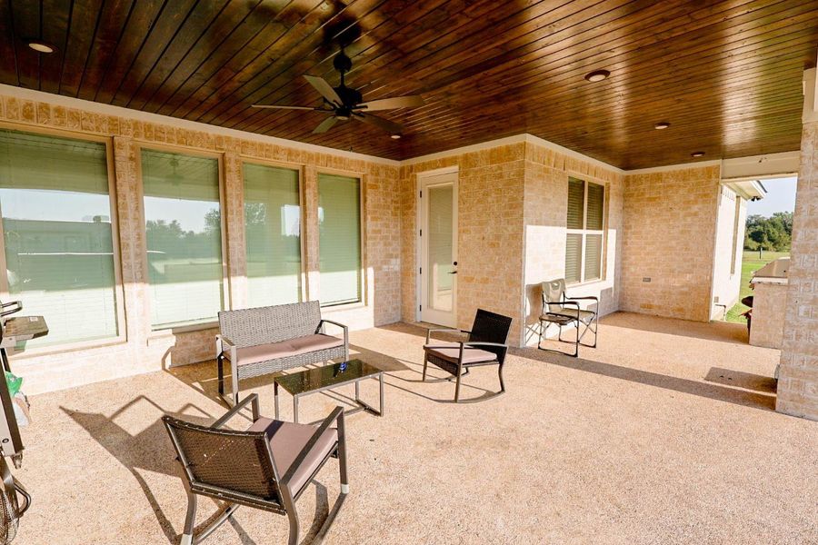 Furnished interior view inside a new home in , Bryan (Image 20).