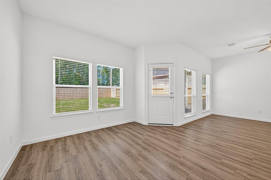 Spacious, unfurnished interior of a new home in Mill Creek Trails, Magnolia (Image 35).