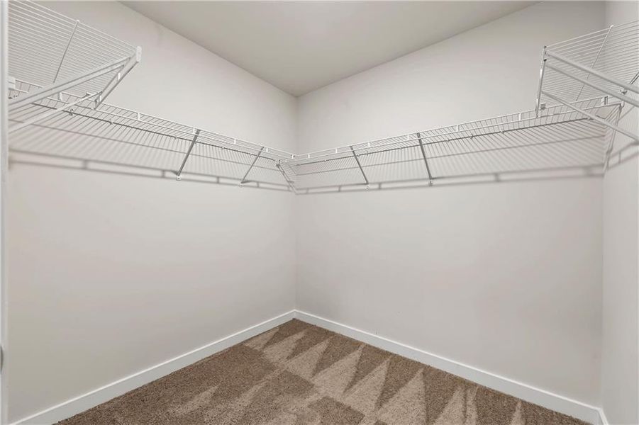 Spacious, unfurnished interior of a new home in , Union City (Image 16).