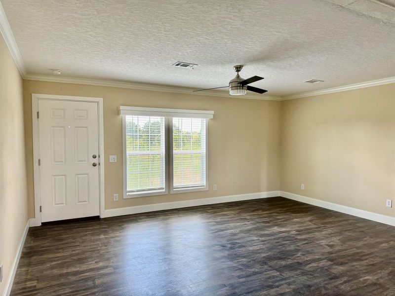 Spacious, unfurnished interior of a new home in , Okeechobee (Image 15).