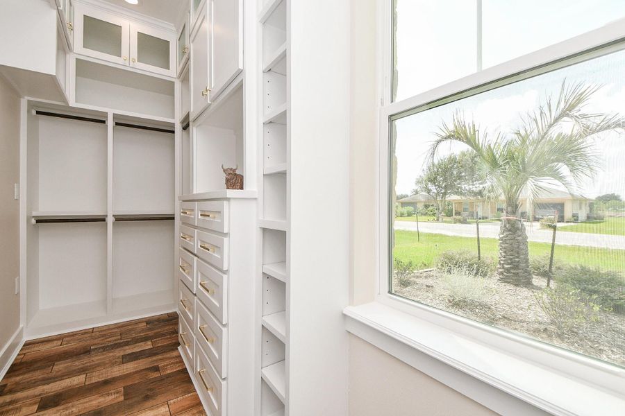 Spacious, unfurnished interior of a new home in , Palacios (Image 36). Spacious, unfurnished interior of a new home in , Palacios (Image 36).