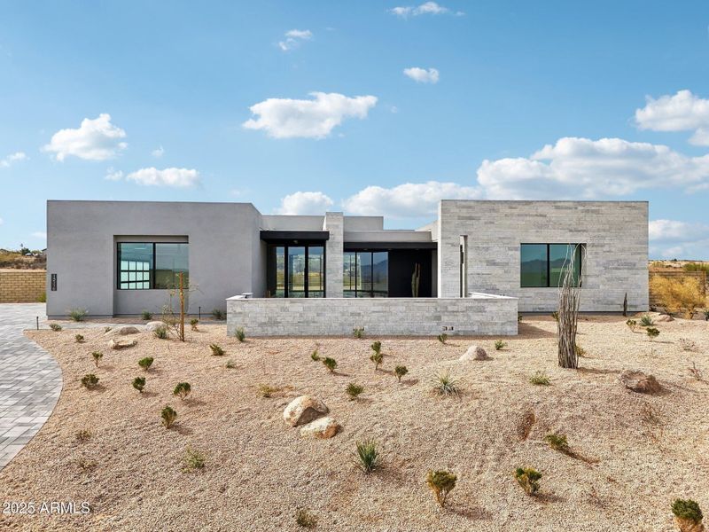 4-web-or-mls-E Desert Holly Dr-004