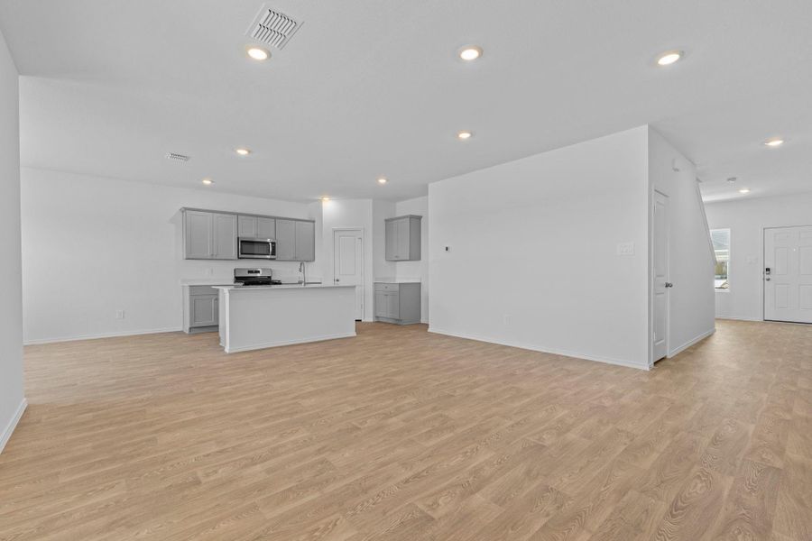 Spacious, unfurnished interior of a new home in Wayside, Uhland (Image 26). Spacious, unfurnished interior of a new home in Wayside, Uhland (Image 26).