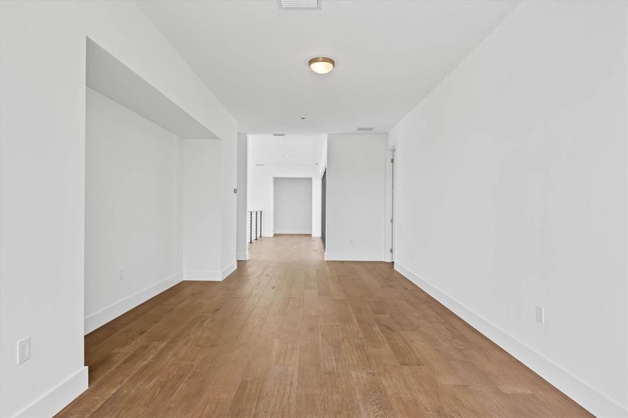 Spacious, unfurnished interior of a new home in , Weston (Image 73).