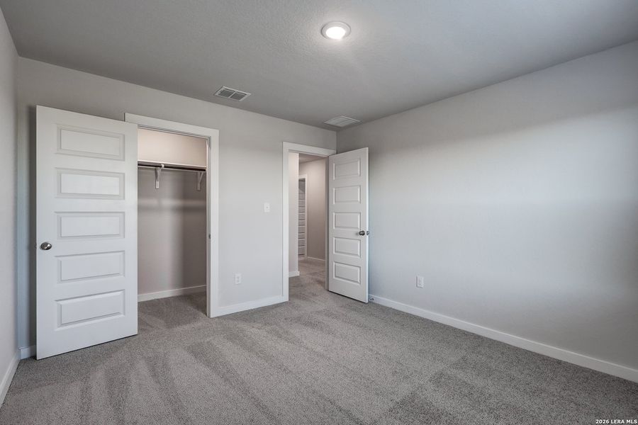 Spacious, unfurnished interior of a new home in Hacienda, San Antonio (Image 14). Spacious, unfurnished interior of a new home in Hacienda, San Antonio (Image 14).