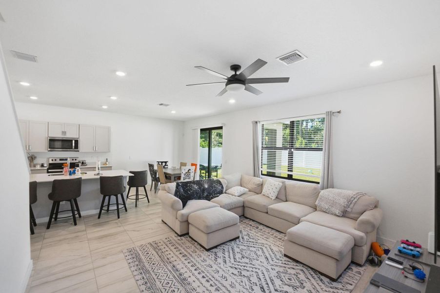 Furnished interior view inside a new home in Willow Pointe, Stuart (Image 7). Furnished interior view inside a new home in Willow Pointe, Stuart (Image 7).