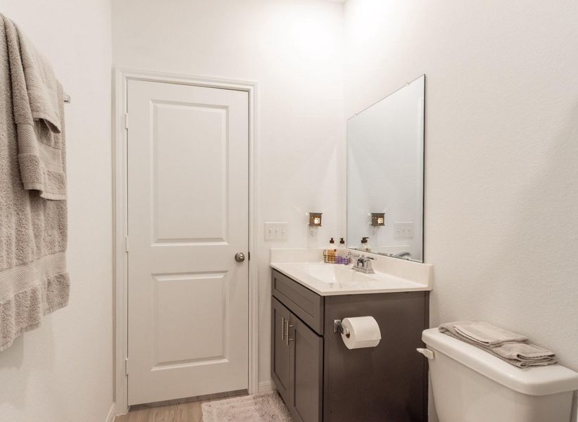 Furnished interior view inside a new home in Mustang Ridge, Alvin (Image 34). Furnished interior view inside a new home in Mustang Ridge, Alvin (Image 34).