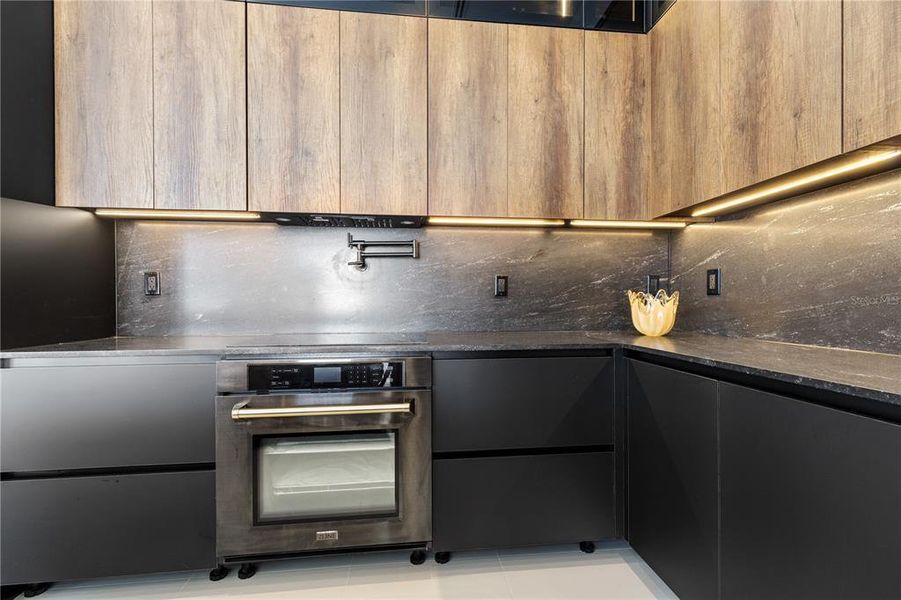 Close-up of interior finishes inside a home in , Cape Coral (Image 17).