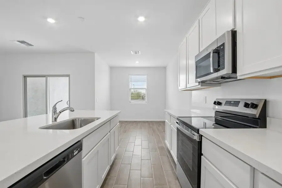 Representative images and renderings are for illustrative purposes. Actual structural options and design finishes of home may vary.