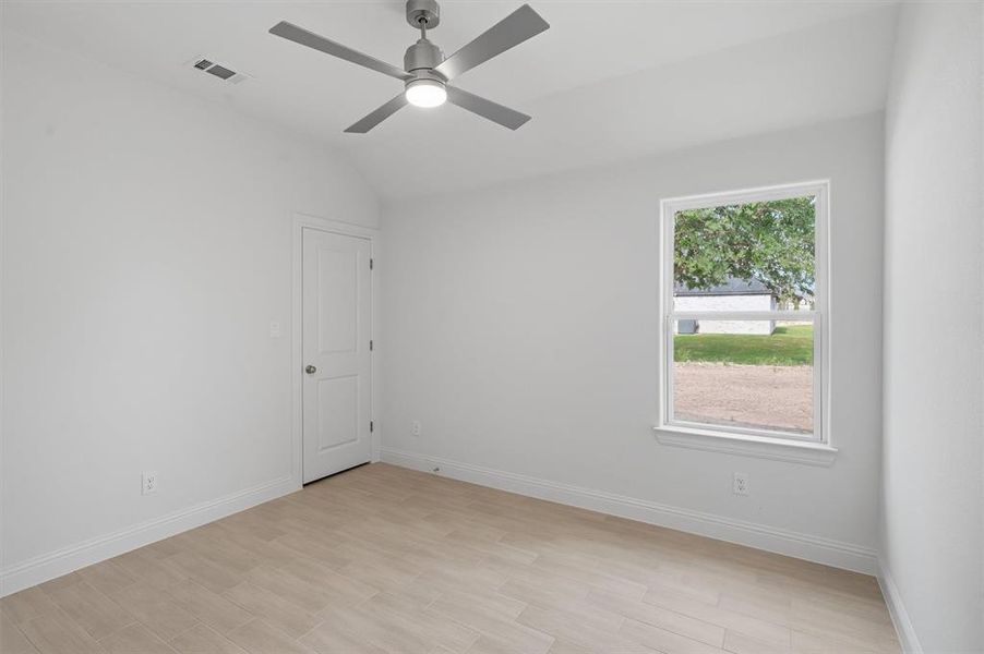 Spacious, unfurnished interior of a new home in , Weatherford (Image 28). Spacious, unfurnished interior of a new home in , Weatherford (Image 28).