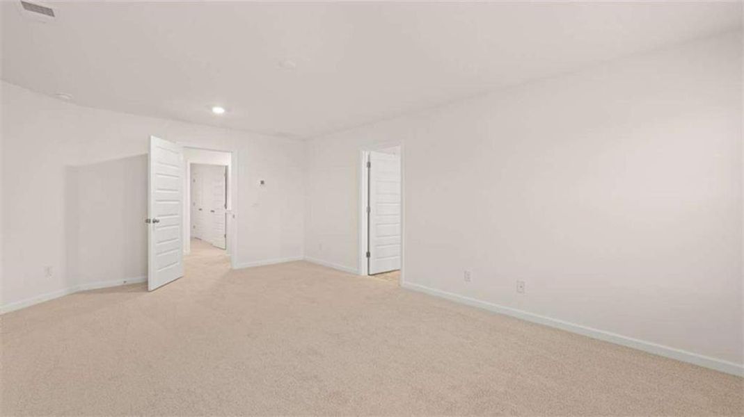 Spacious, unfurnished interior of a new home in Poplar Preserve, Newnan (Image 11).