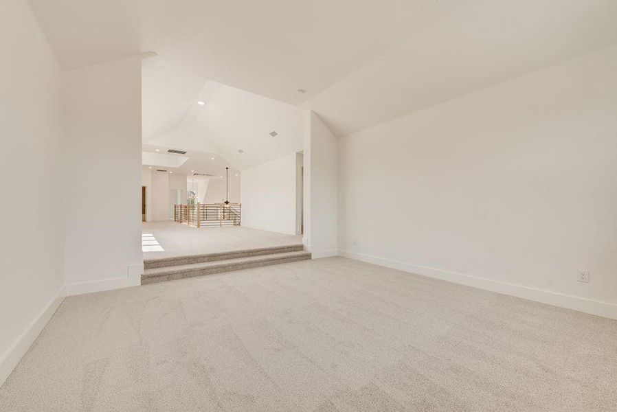 Spacious, unfurnished interior of a new home in Edgewater, Fate (Image 27).